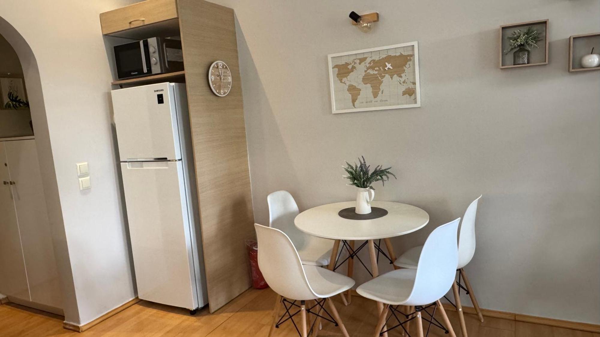 Elegant Glyfada Apartment-Private Garden-Near Metro Athena Bagian luar foto