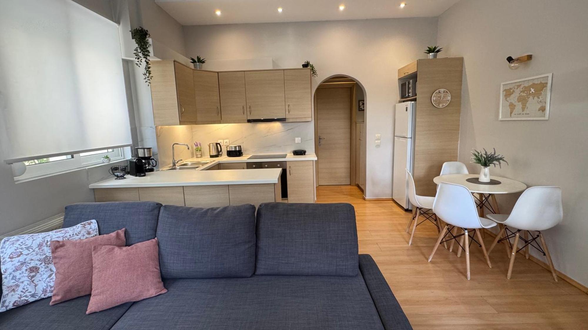 Elegant Glyfada Apartment-Private Garden-Near Metro Athena Bagian luar foto